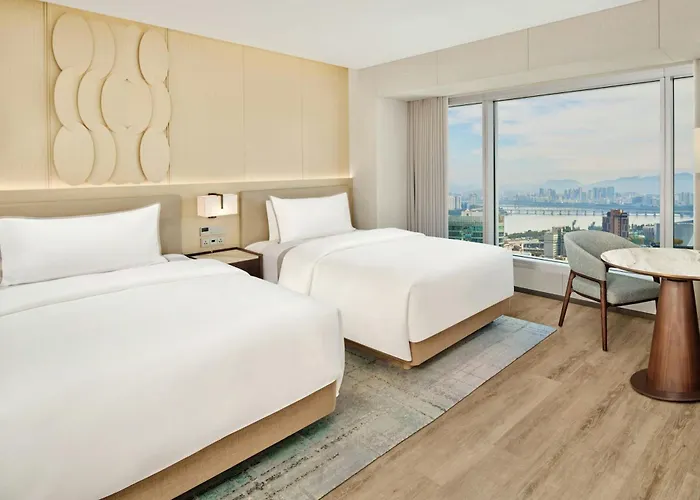 Отель The Westin Parnas